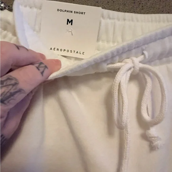 Aeropostale Dolphin Shorts White Athletic Shorts with Blue Print - Picture 2 of 7